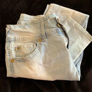 Light Wash Skinny Jeans